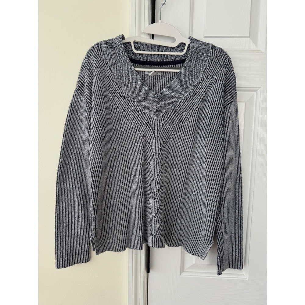 Carbon 2 Cobalt Textured V Neck Sweater Size Medium Gray‎ Striped Knit Top